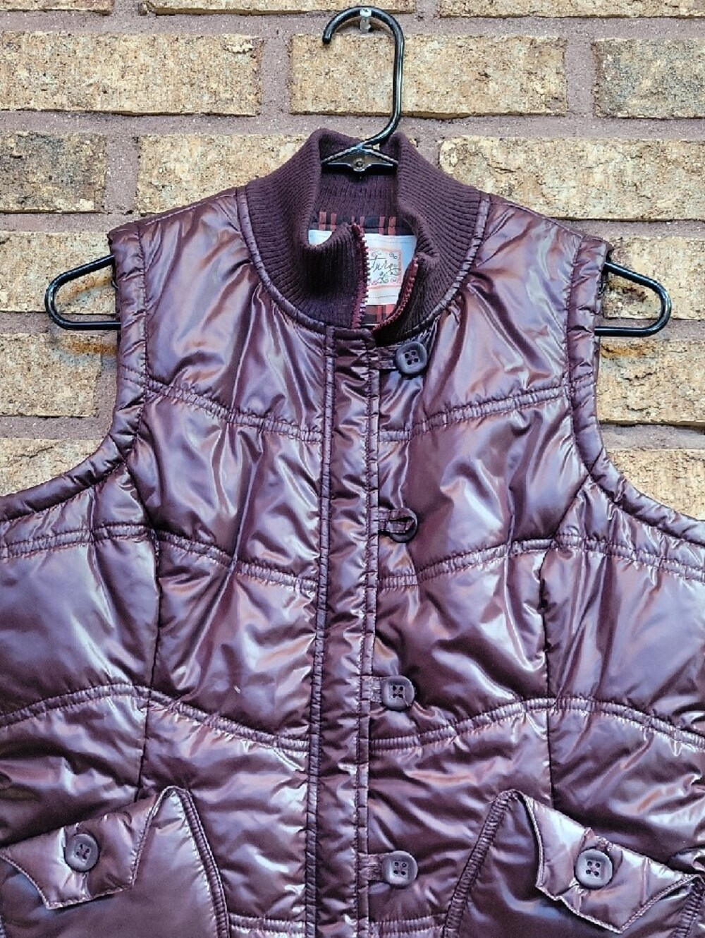 Aventura Quilted Sleeveless Vest in Deep Plum Size Medium Like New - Picture 4 of 11